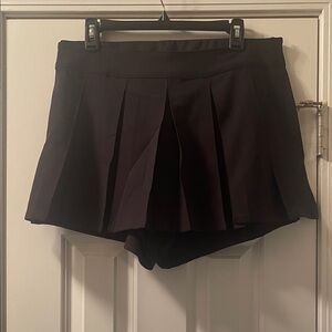 Torrid Black Pleated Skorts
